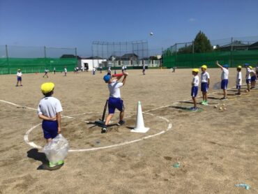 ４年　体育「ティーボール」