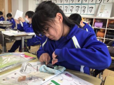 ３年　理科　「 電気の通り道」