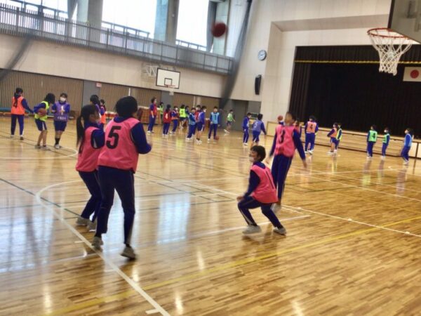 ６年　体育「バスケットボールを楽しもう」
